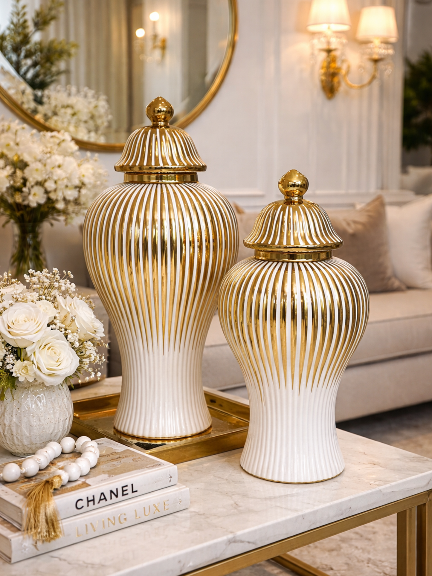 Duo de vases en porcelaine – Élégance intemporelle