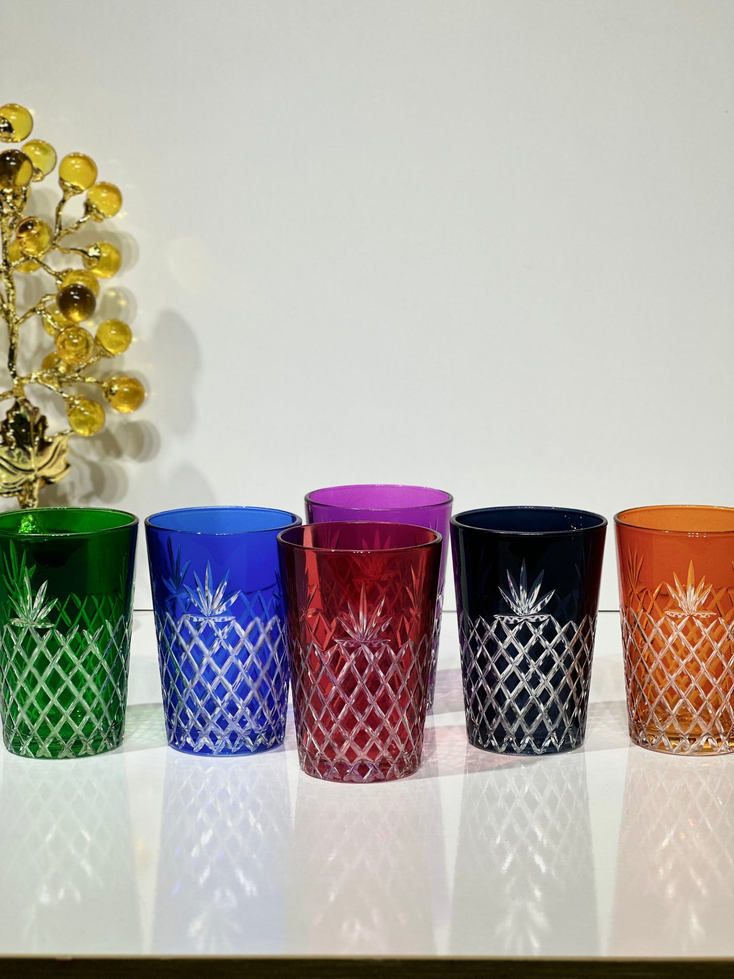 Lot de 12 Verres à Thé – Colorés avec Base Dorée & Argentée