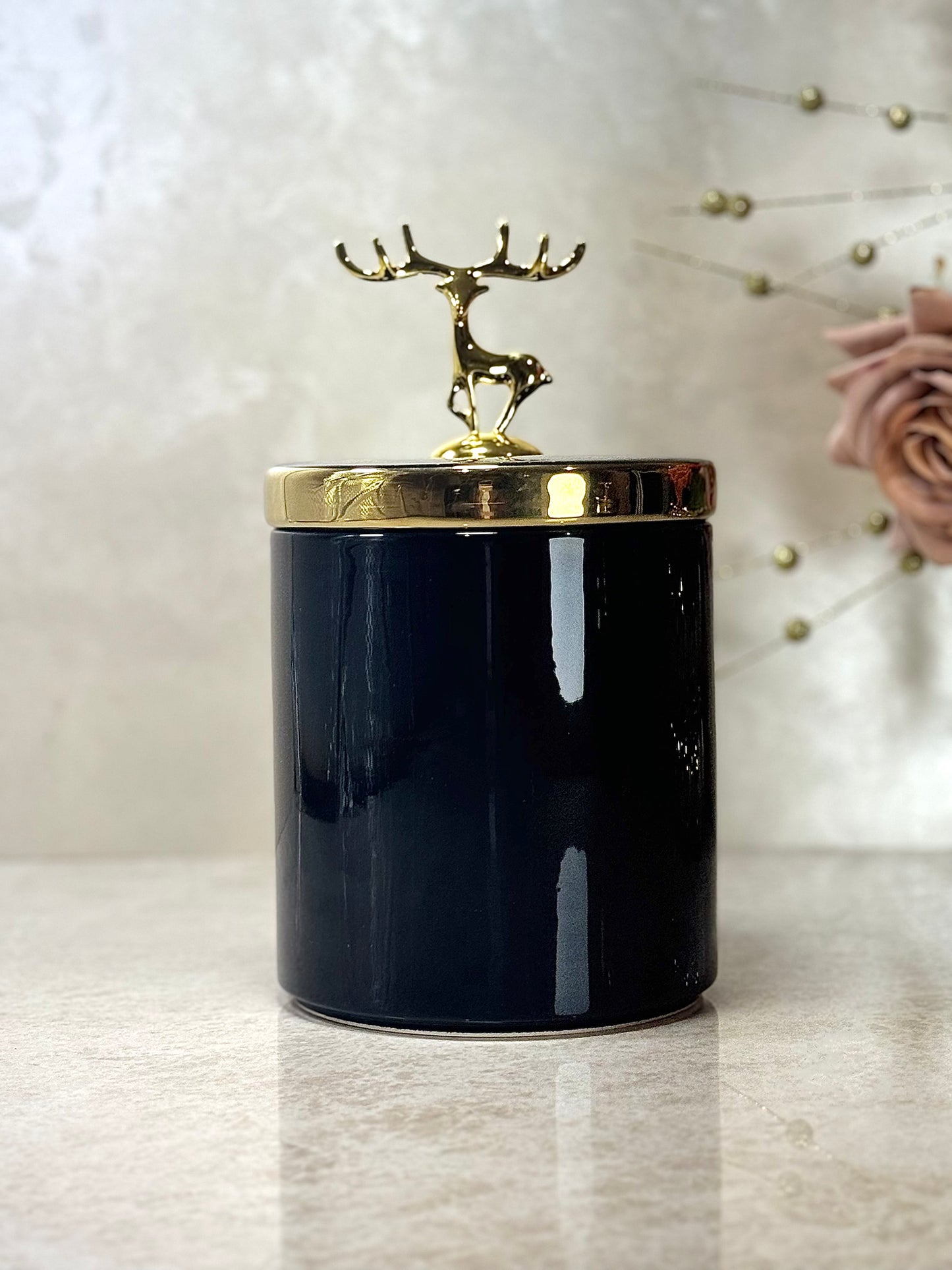 Trio de bonbonnières en porcelaine – Élégance et raffinement sur votre table