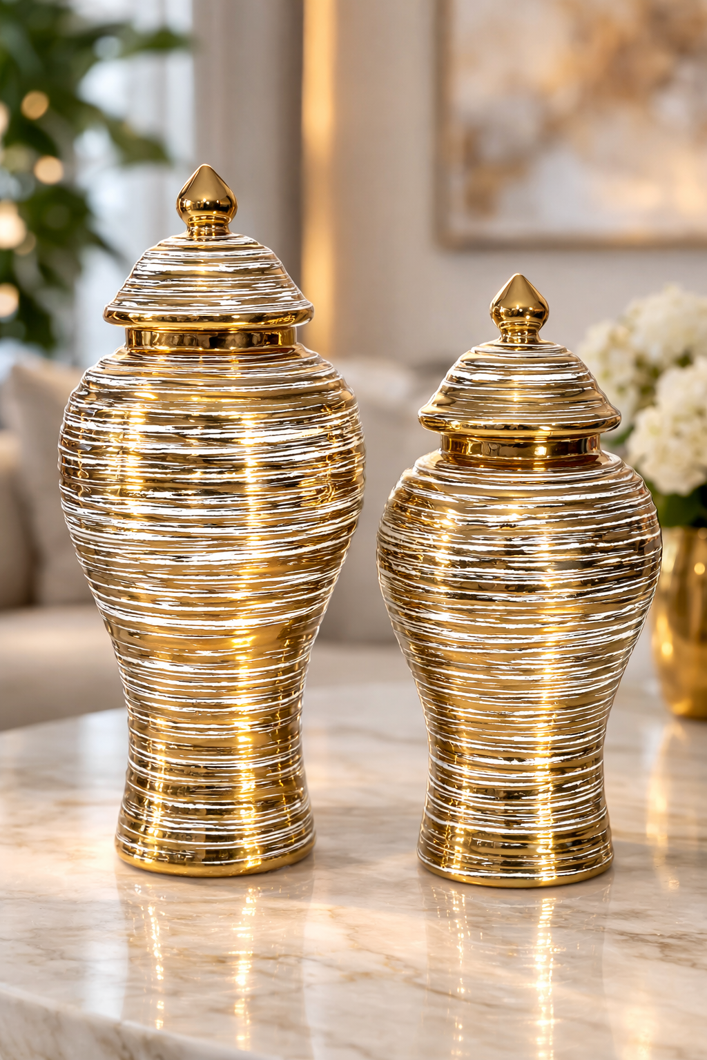 Duo de vases en porcelaine – Élégance intemporelle