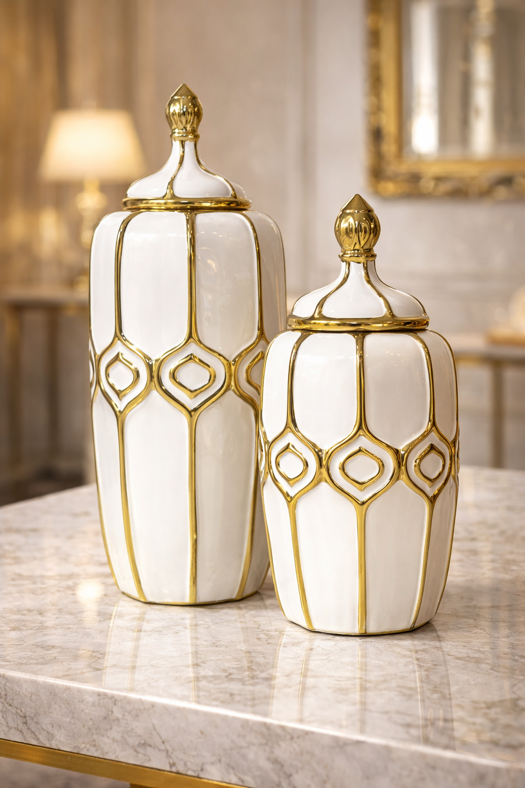 Duo de vases en porcelaine au design géométrique chic