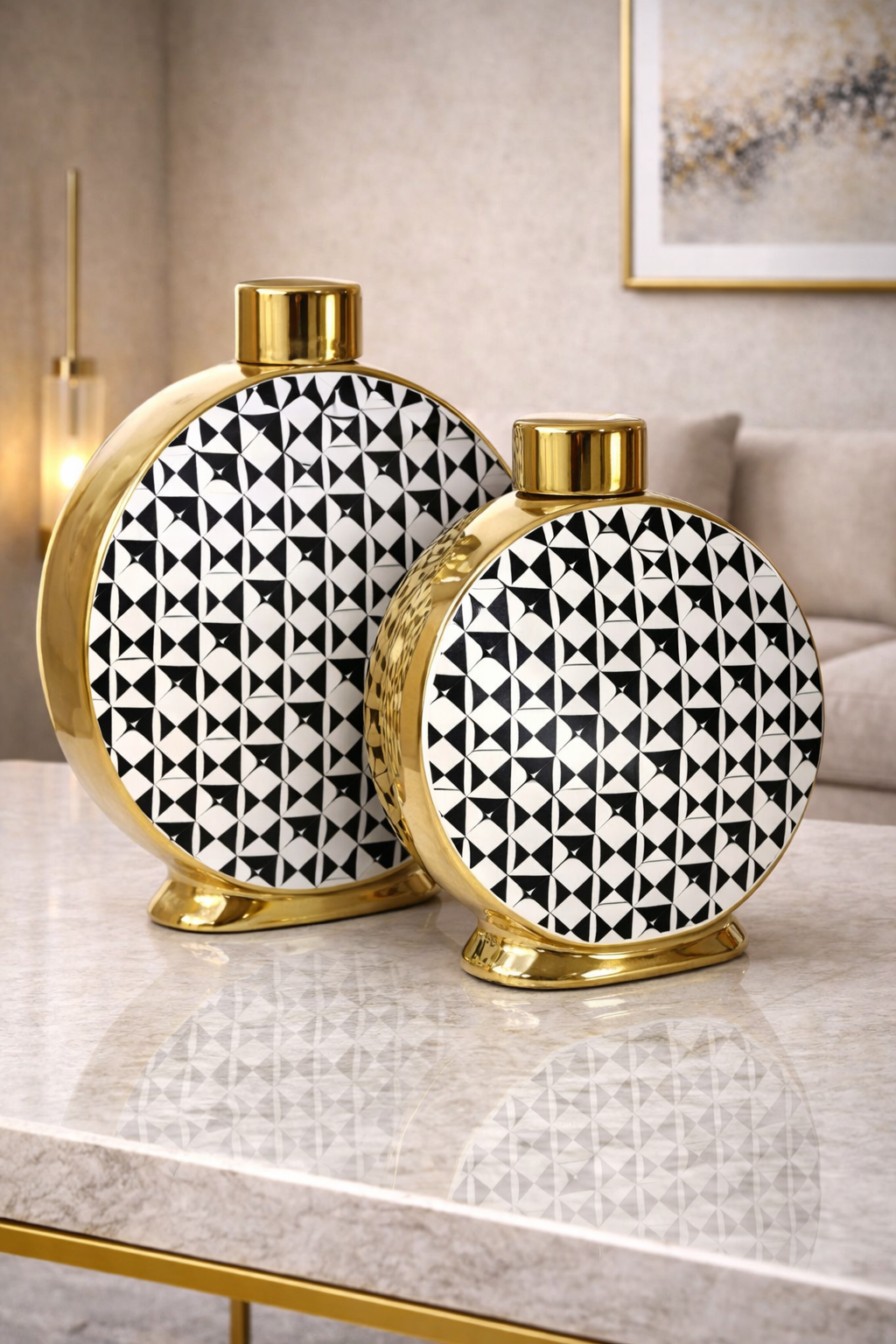 Duo de Vases Ronds “Illusion Chic” – Motif Noir & Blanc Énigmatique