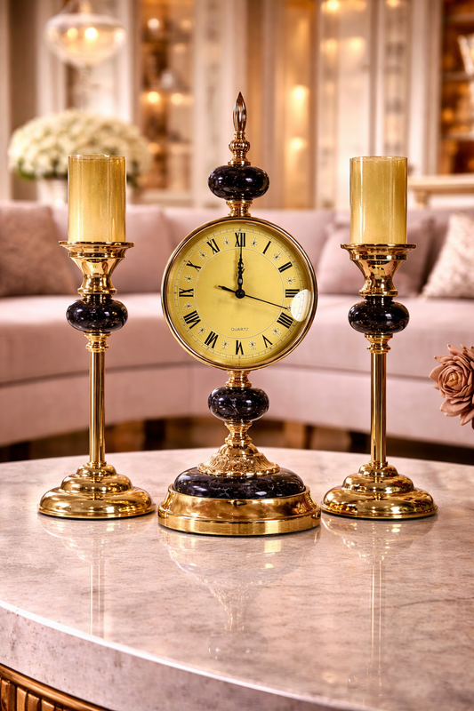 Trio d’Élégance : Horloge & Bougeoirs Impériaux