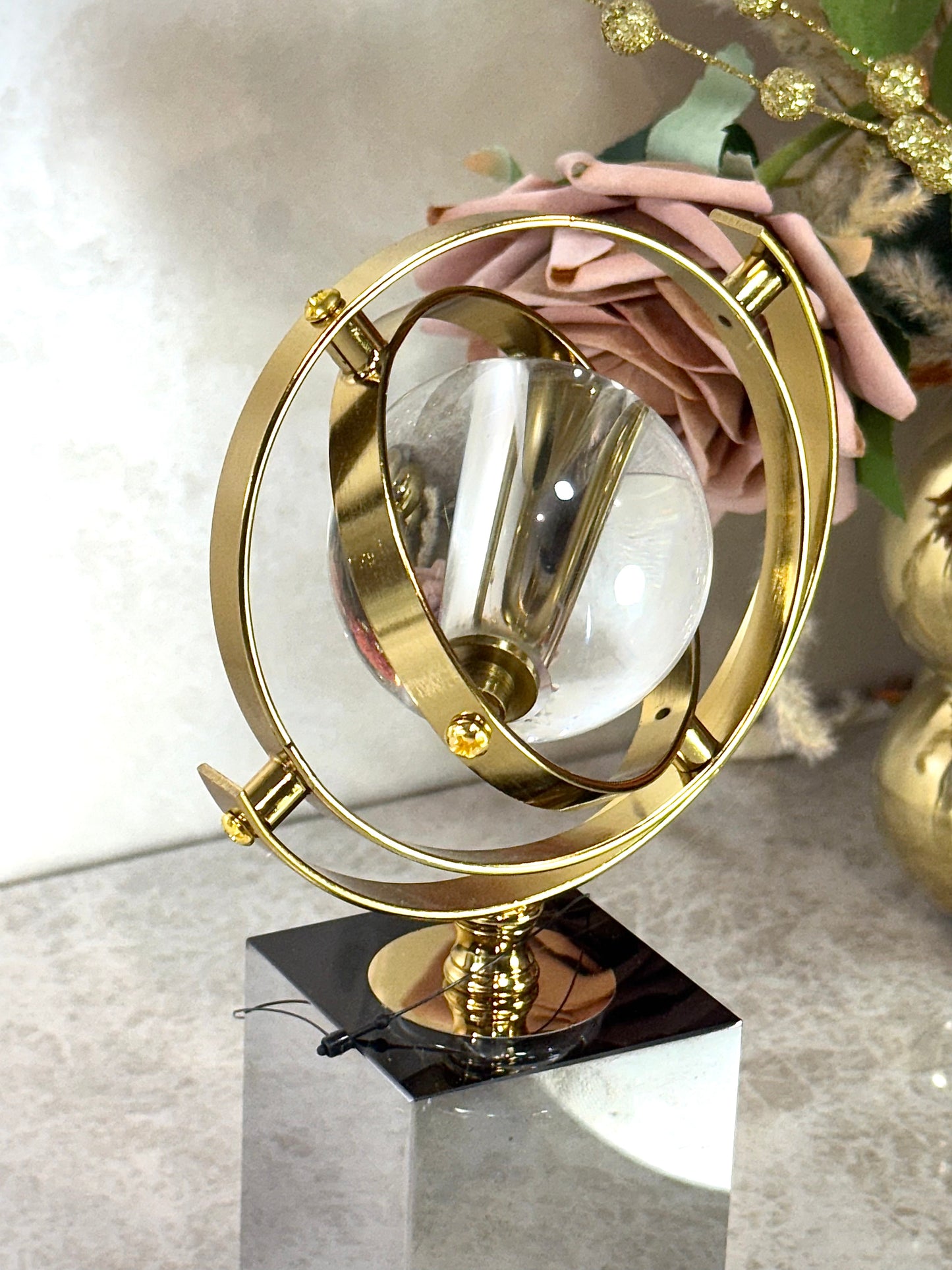 Sphère Orbitale Dorée