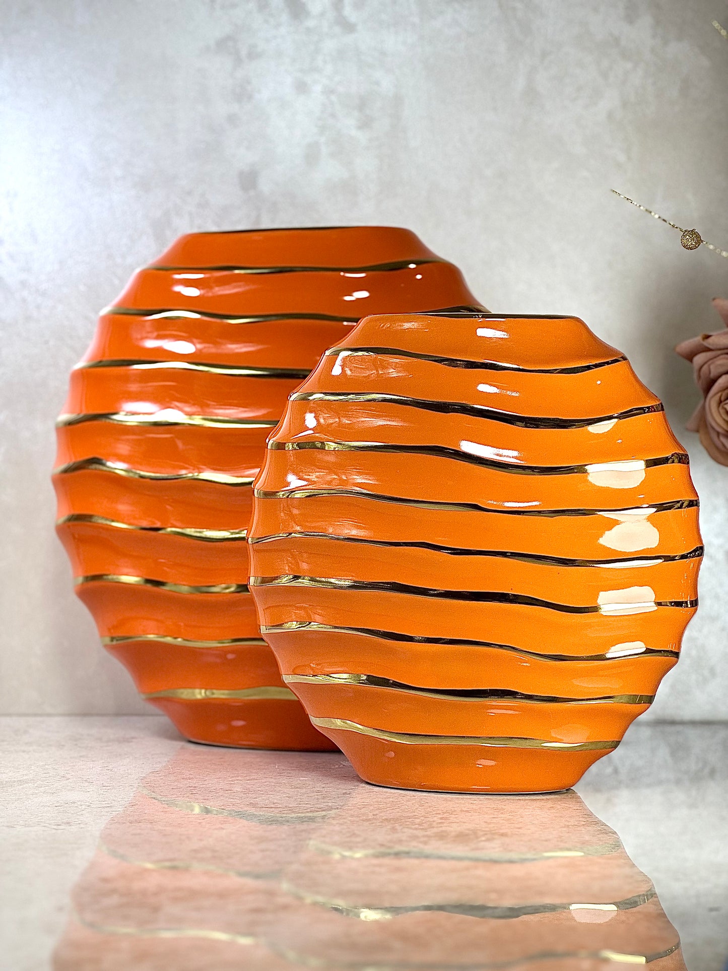 Ensemble de 2 vases en porcelaine – Élégance sculpturale pour votre intérieur