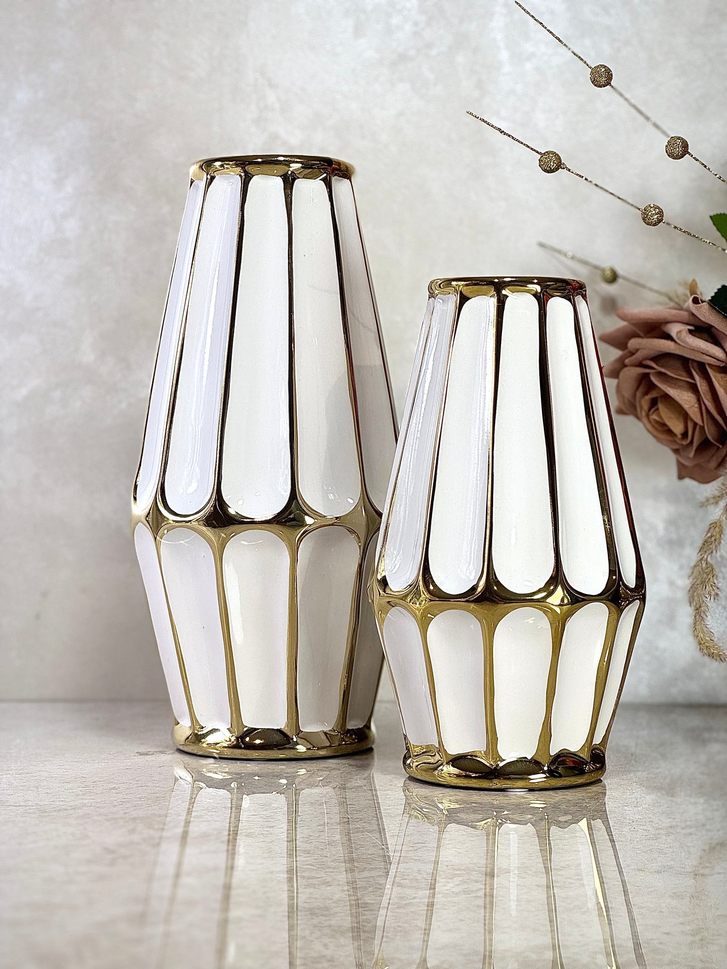 Ensemble de 2 vases en porcelaine en gris et blanc
