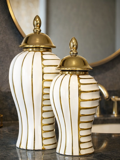 Duo de vases en porcelaine – Élégance intemporelle