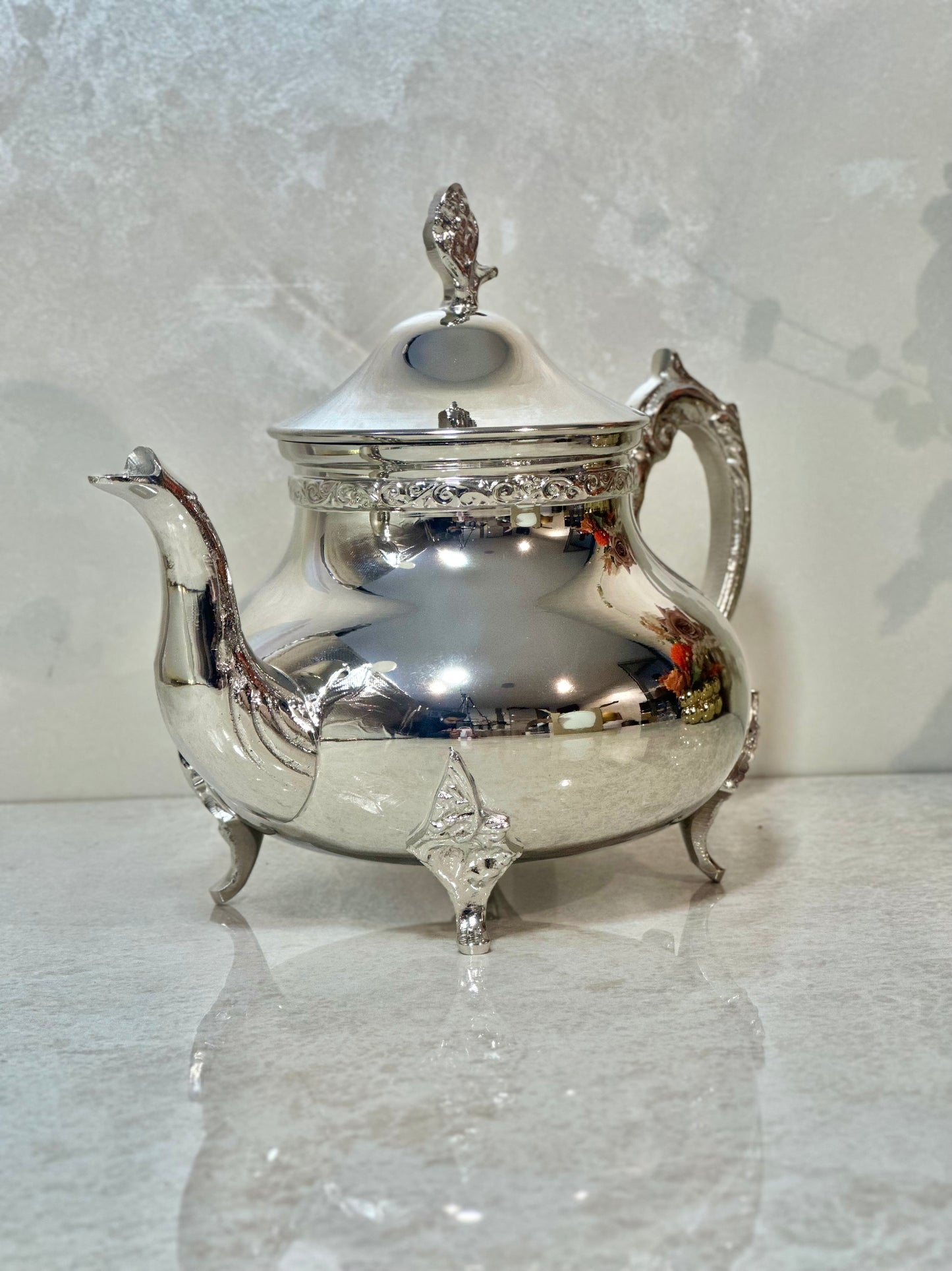 Théière argentée artisanale – Cuivre massif plaqué argent