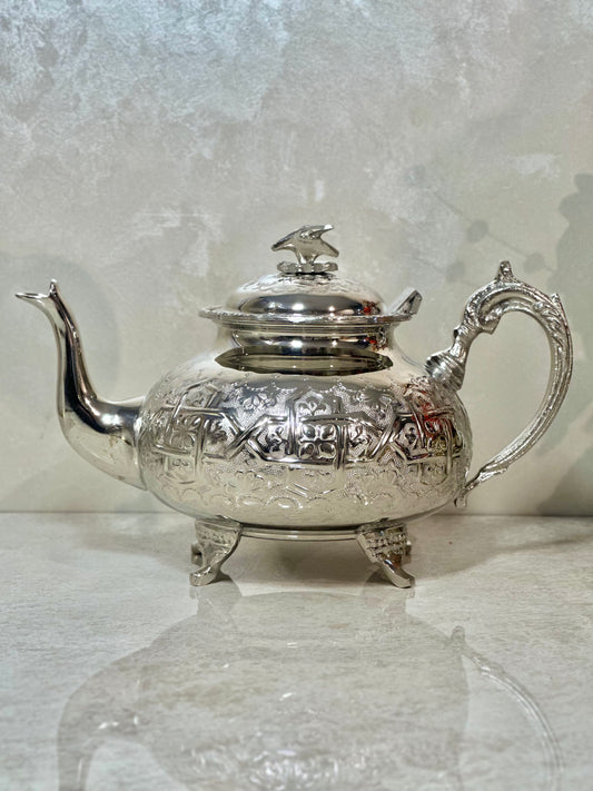 Théière argentée artisanale – Cuivre massif plaqué argent