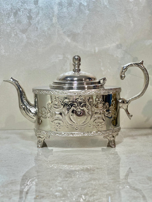 Théière de collection en argent – Artisanat et tradition