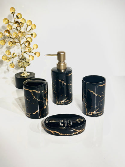 Set de Salle de Bain 4 Pièces Noir Marbré avec Motifs Floraux Dorés – Luxe et Élégance
